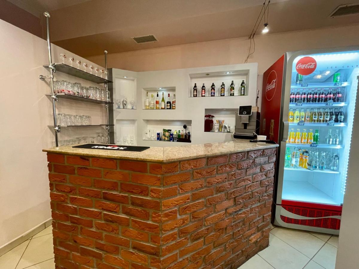 Hotel Dowhań Nowe Buitenkant foto