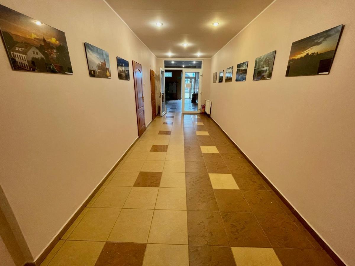 Hotel Dowhań Nowe Buitenkant foto