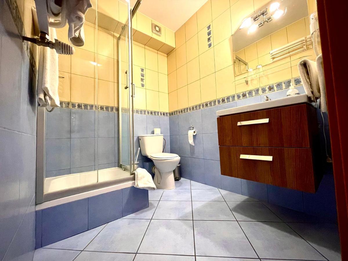 Hotel Dowhań Nowe Buitenkant foto