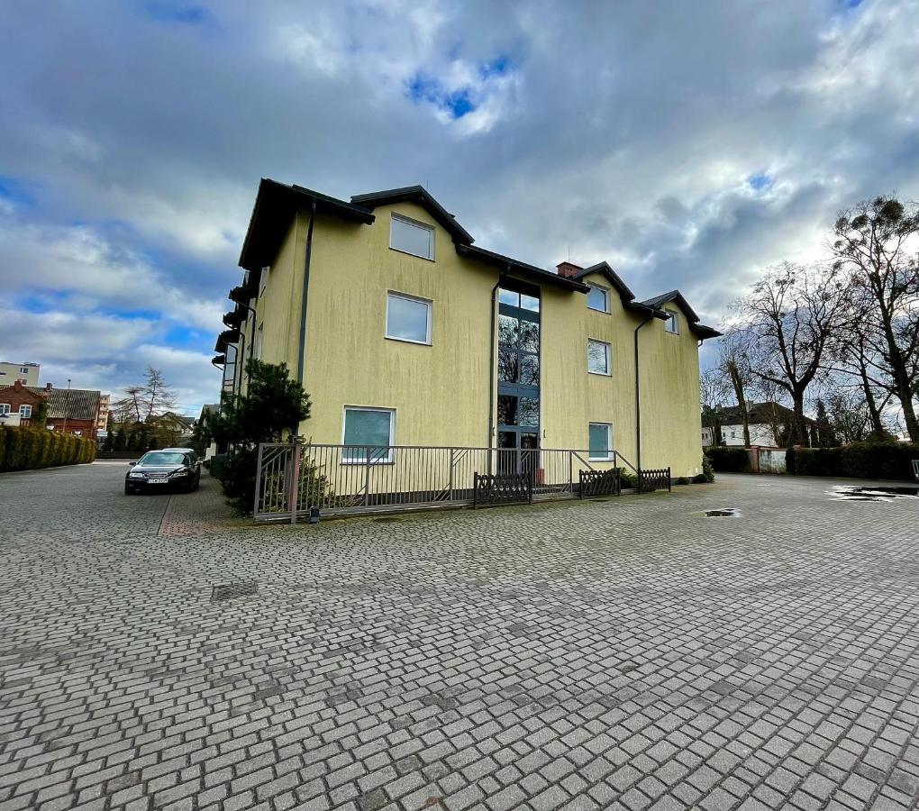 Hotel Dowhań Nowe Buitenkant foto